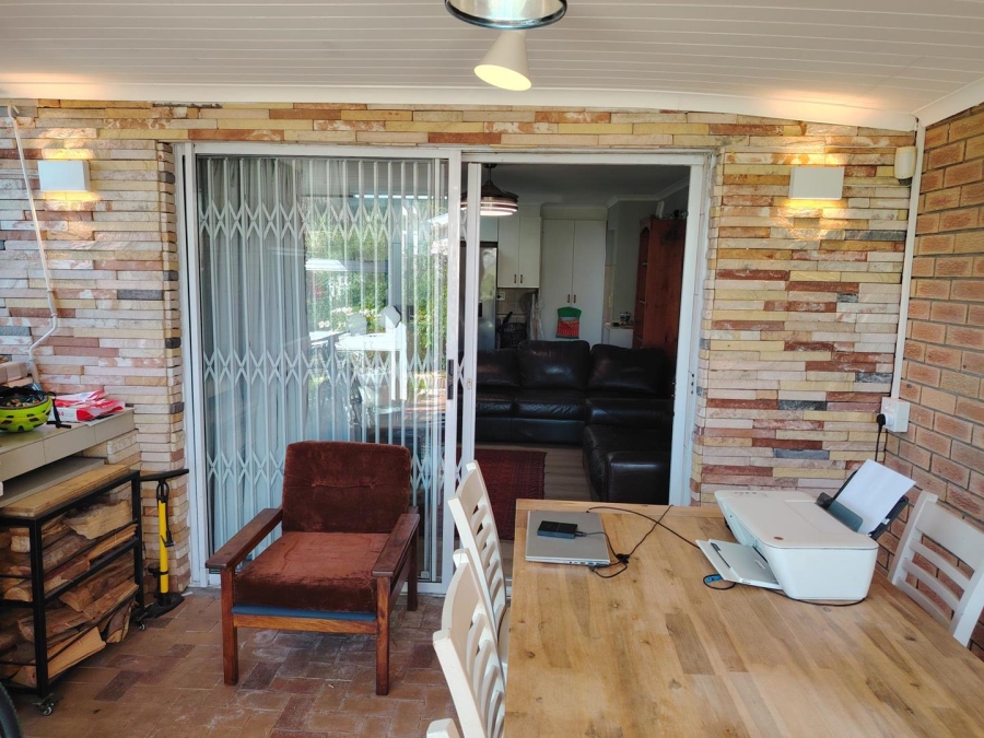 To Let 2 Bedroom Property for Rent in Protea Heights Western Cape